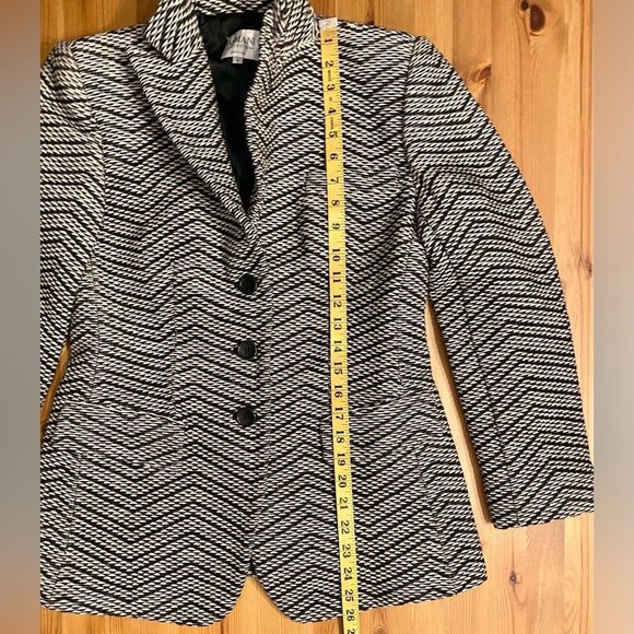 Armani Collezioni Wool Blazer Jacket Designer Quiet Luxury Timeless - Picture 6 of 11